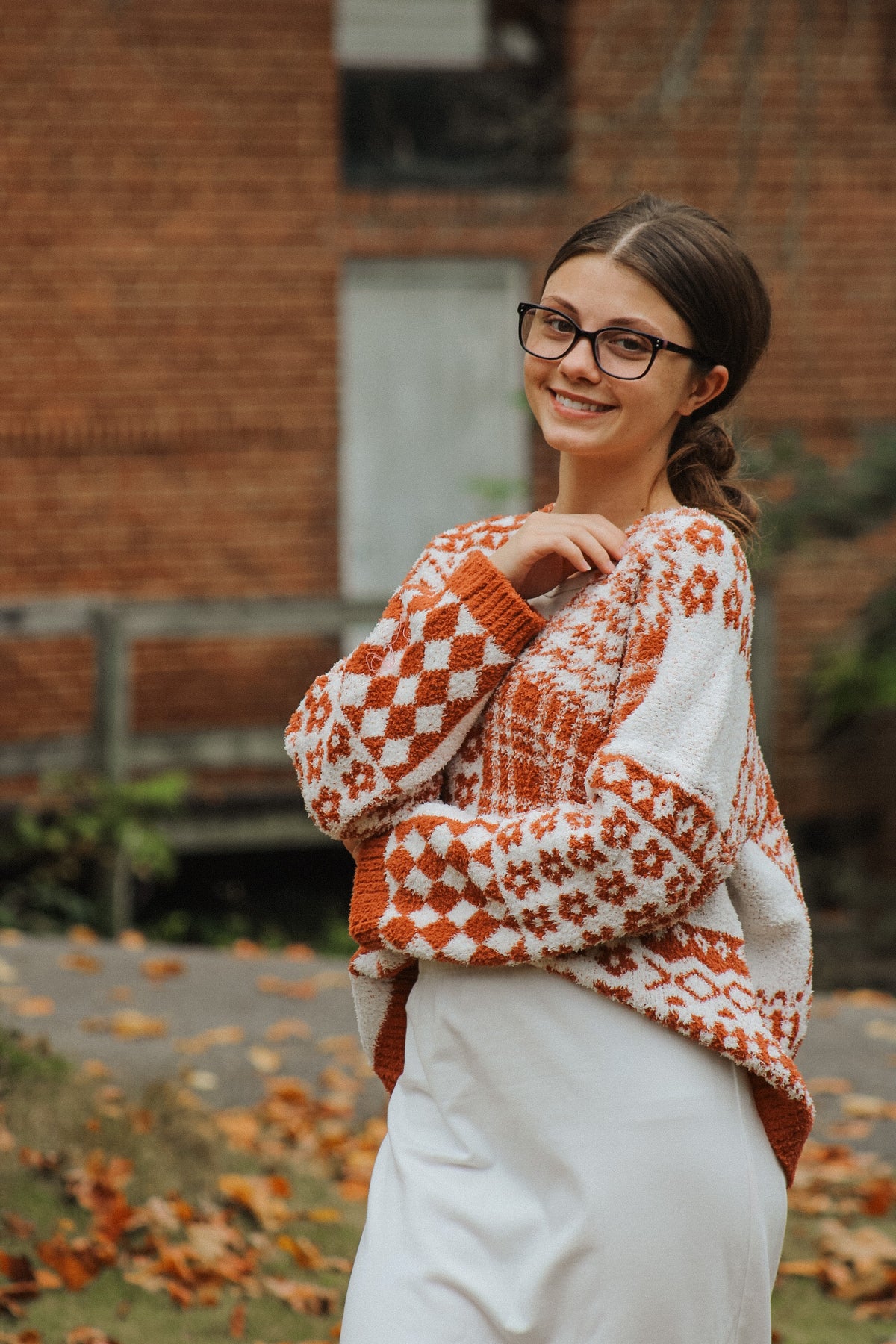 THE AUTUMN-RUST FLORAL CHECKER KNIT SWEATER