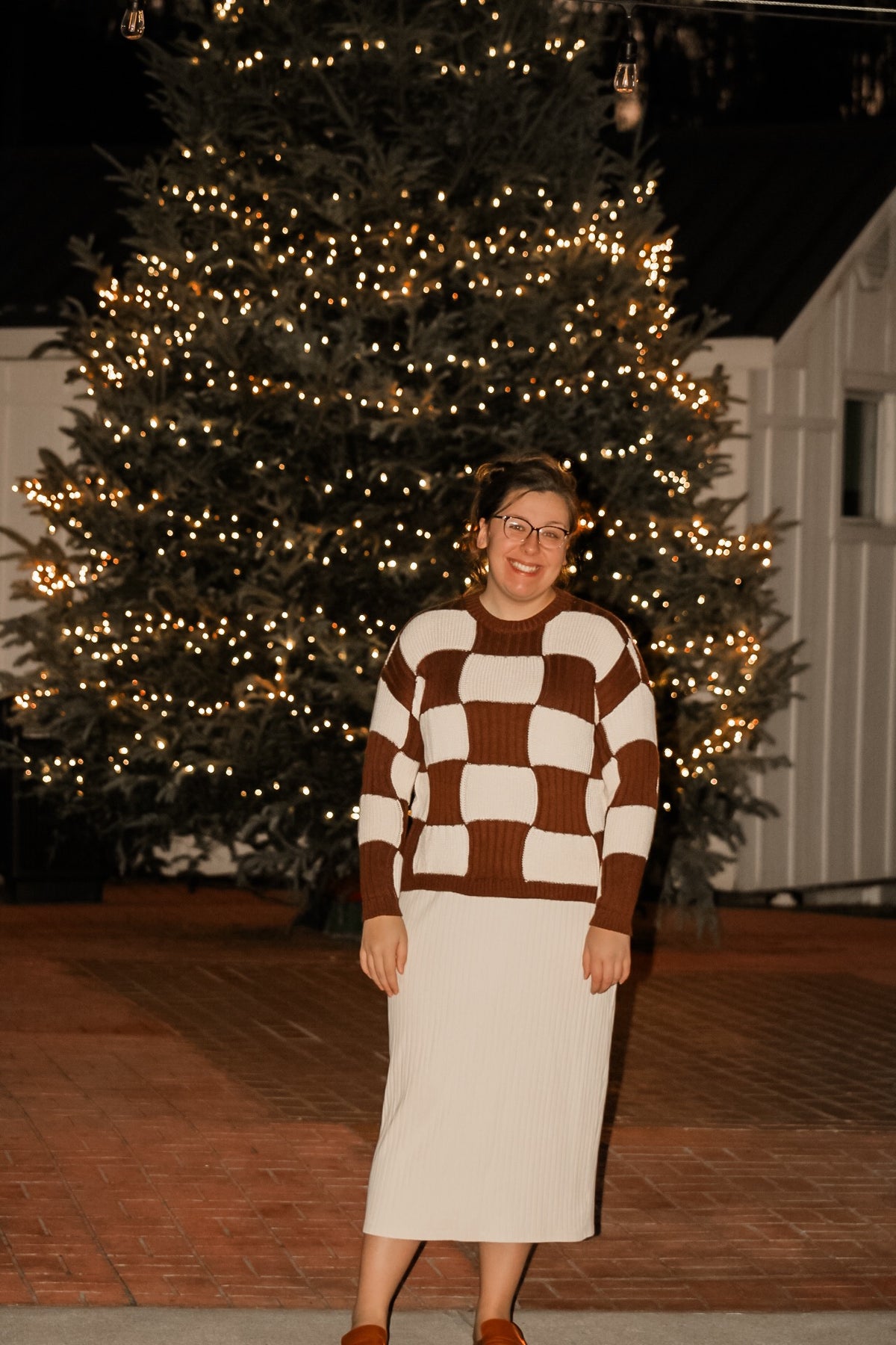 THE IVORY-BROWN & WHITE CHECKED SWEATER