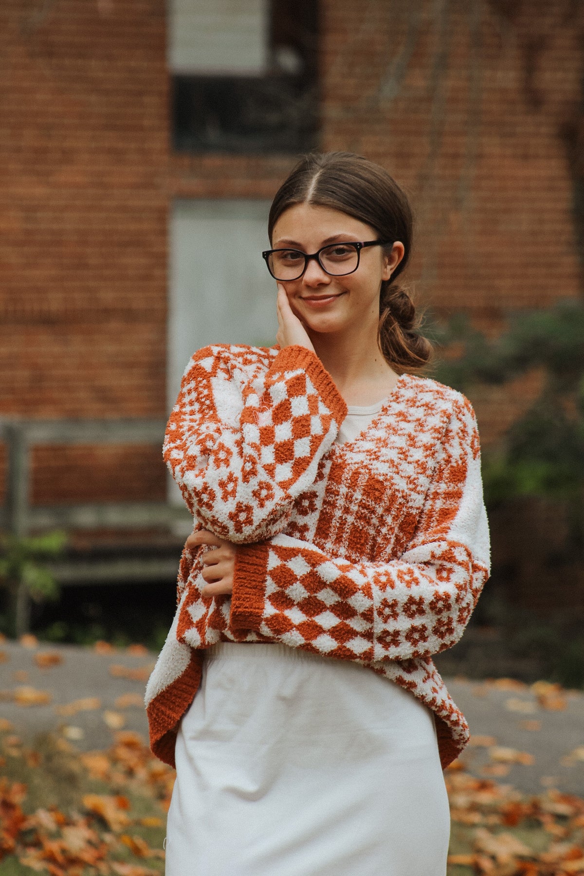 THE AUTUMN-RUST FLORAL CHECKER KNIT SWEATER