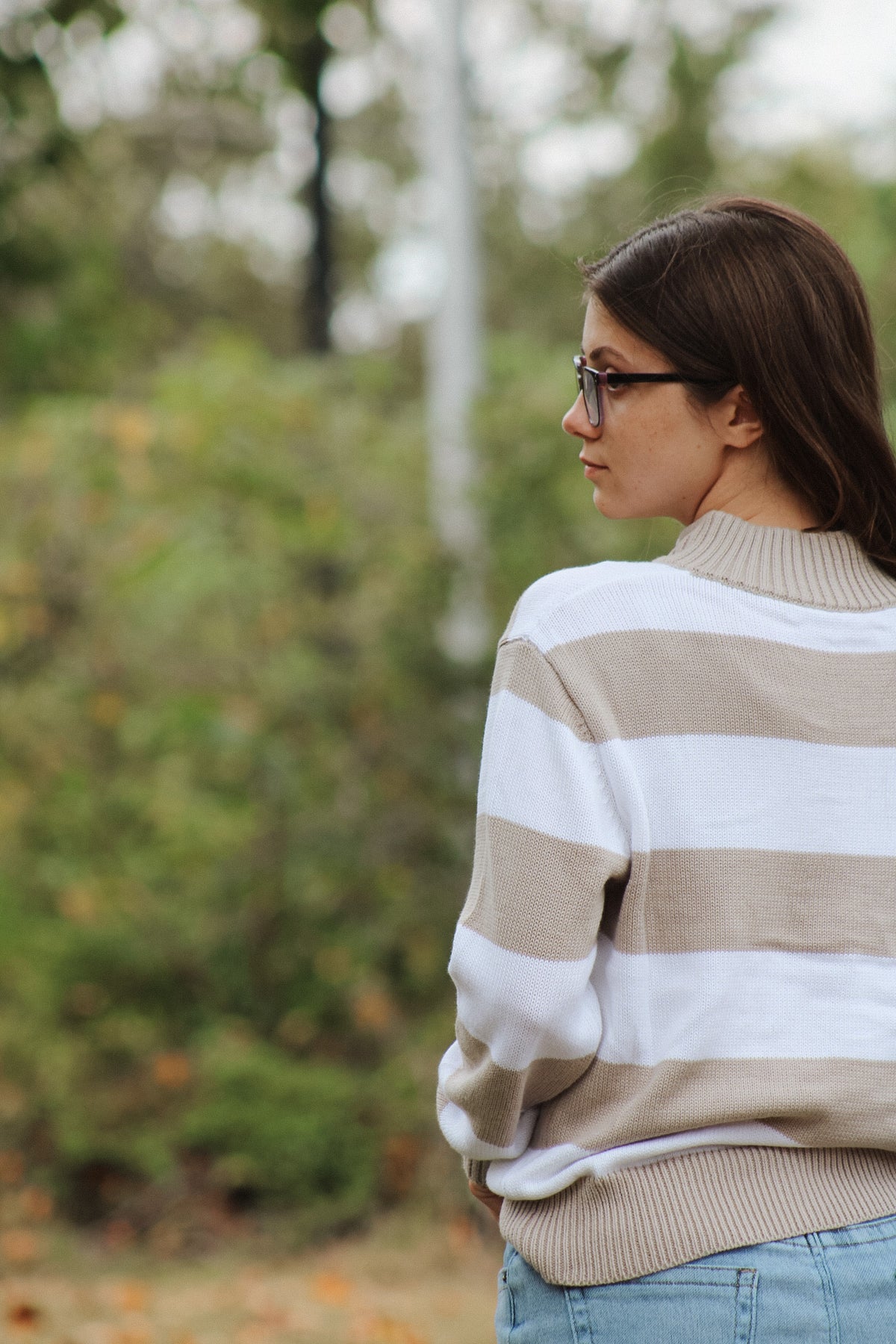 THE JADE-TAN & WHITE HALF-ZIP SWEATER