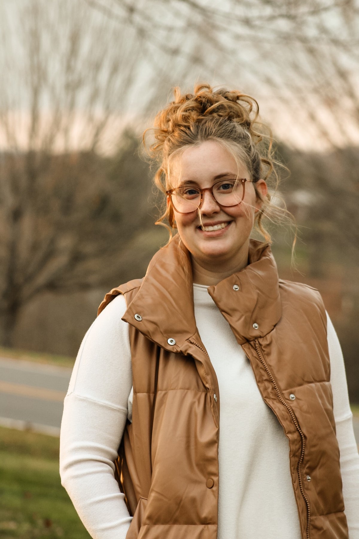 THE ALLIE-CARMEL FAUX LEATHER PUFFER VEST