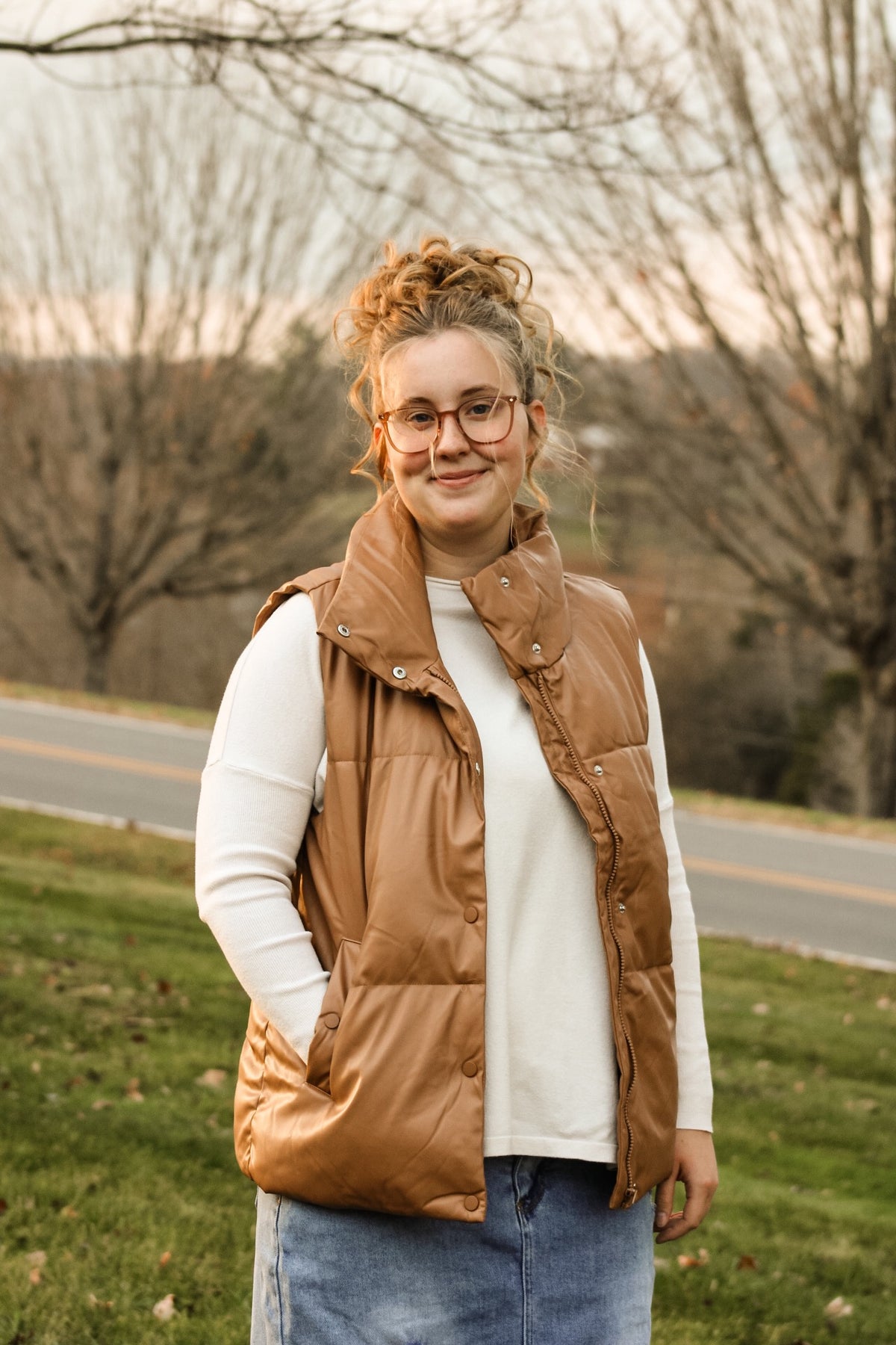 THE ALLIE-CARMEL FAUX LEATHER PUFFER VEST