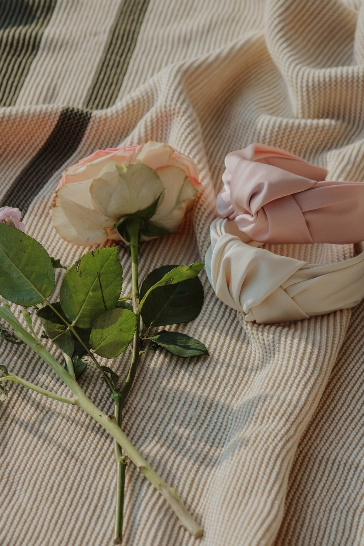 LIGHT PINK SATIN HEADBAND